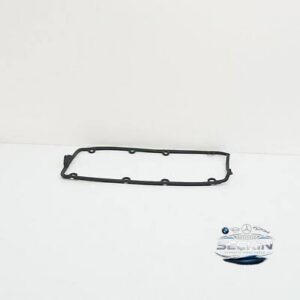 BMW BMW E30 M40 ÜST Kapak Lastik Conta OEM 11121727726