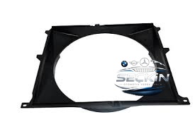 BMW BMW E34 M20 Radyatör Davlumbazı OEM 17111712373