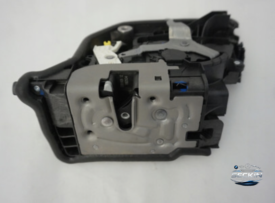 BMW 2 ACTİVE TOURER (F45)2 GRAN TOURER (F46)5 (G30 F90)7 (G11 G12)X1 (F48)X2 (F39)X3 (G01 F97 G08)X4 (G02 F98)X5 (F15 F85)X6 (F16 F86) MINI (F55) MINI / COOPERMINI CLUBMAN (F54)MINI COUNTRYMAN (F60 Kapi Ki̇li̇di̇ OEM 51227281939